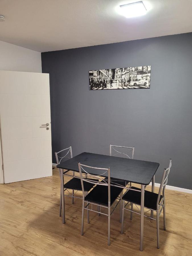 Schoene, Gemuetliche Moeblierte 2 Zi Wohnung In Rgb Regensburg Eksteriør billede